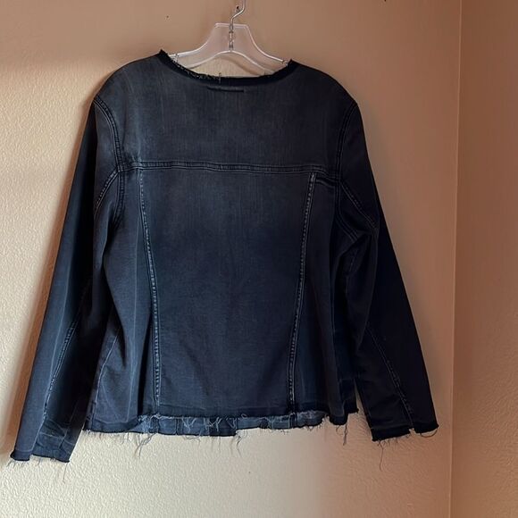 Lane Bryant Jeans Jacket Blackβwithh raw edges 16 - Picture 2 of 10